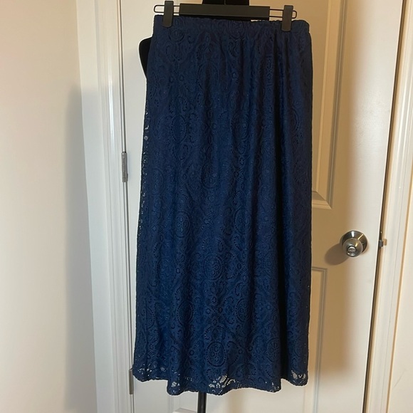 Espresso Navy Blue Crochet Lace Ruffle Skirt Size 2X - Picture 1 of 4